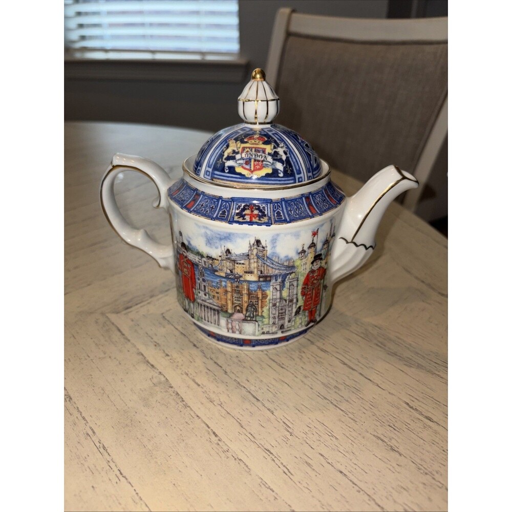Vintage Sadler England Thameside Teapot London Heritage Collection